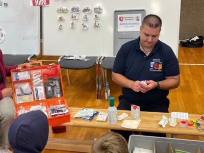 Foto des Albums: Crashkurs Erste Hilfe Regenbogenschule Karken