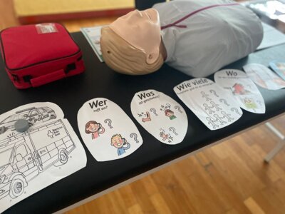 Foto des Albums: Crashkurs Erste Hilfe Regenbogenschule Karken
