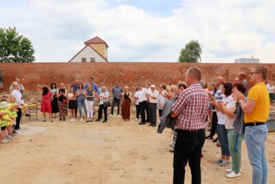Foto des Albums: Grundsteinlegung Neubau im Kultur|Kloster|Kyritz (10.07.2024)
