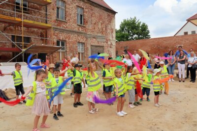 Foto des Albums: Grundsteinlegung Neubau im Kultur|Kloster|Kyritz (10.07.2024)