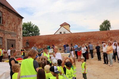 Foto des Albums: Grundsteinlegung Neubau im Kultur|Kloster|Kyritz (10.07.2024)