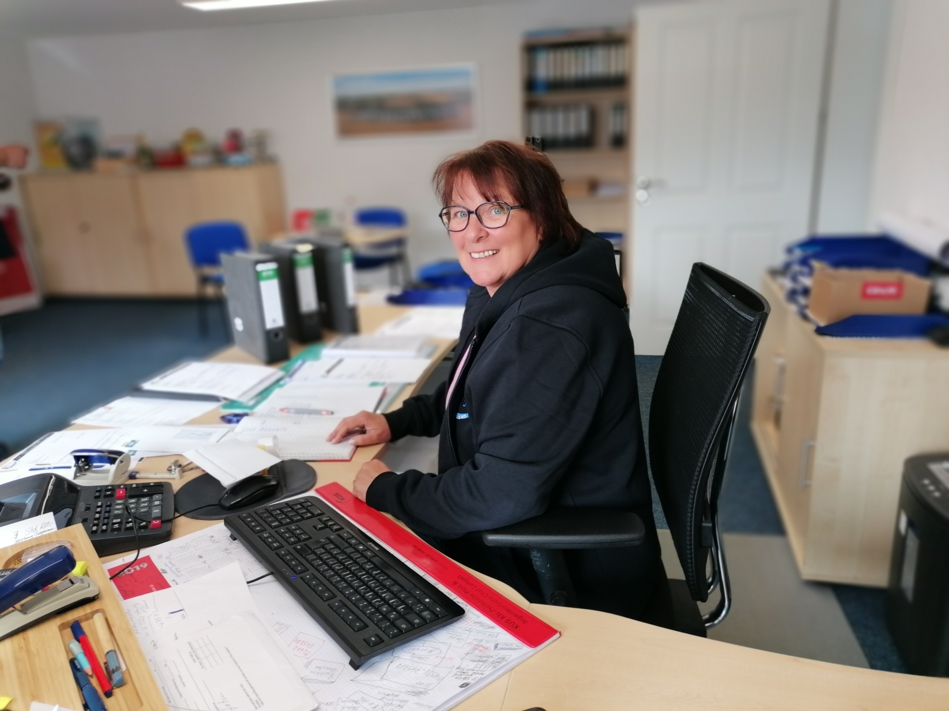 Bild: Ilona Witt (Büro) - gut gelaunt, kompetent und immer fröhlich