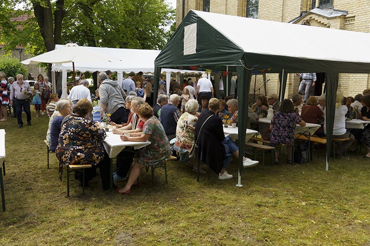 Bild: Kirchenfest 2024 Volle Bänke
