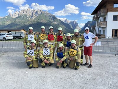 Hintere Reihe v.l.: Matthias Bosch, Erik Schnalzger, Marco Bamberger, Timo Ludwig, Rudi Fr&uuml;hsammer, Severin Neumaier, Uwe Wannenwetsch. Vordere Reihe v.l.: Benjamin Schindler, Hans-Frieder Eberhardt, Andreas Krumbacher, Patrick Ruf  (Bild vergr&ouml;&szlig;ern)