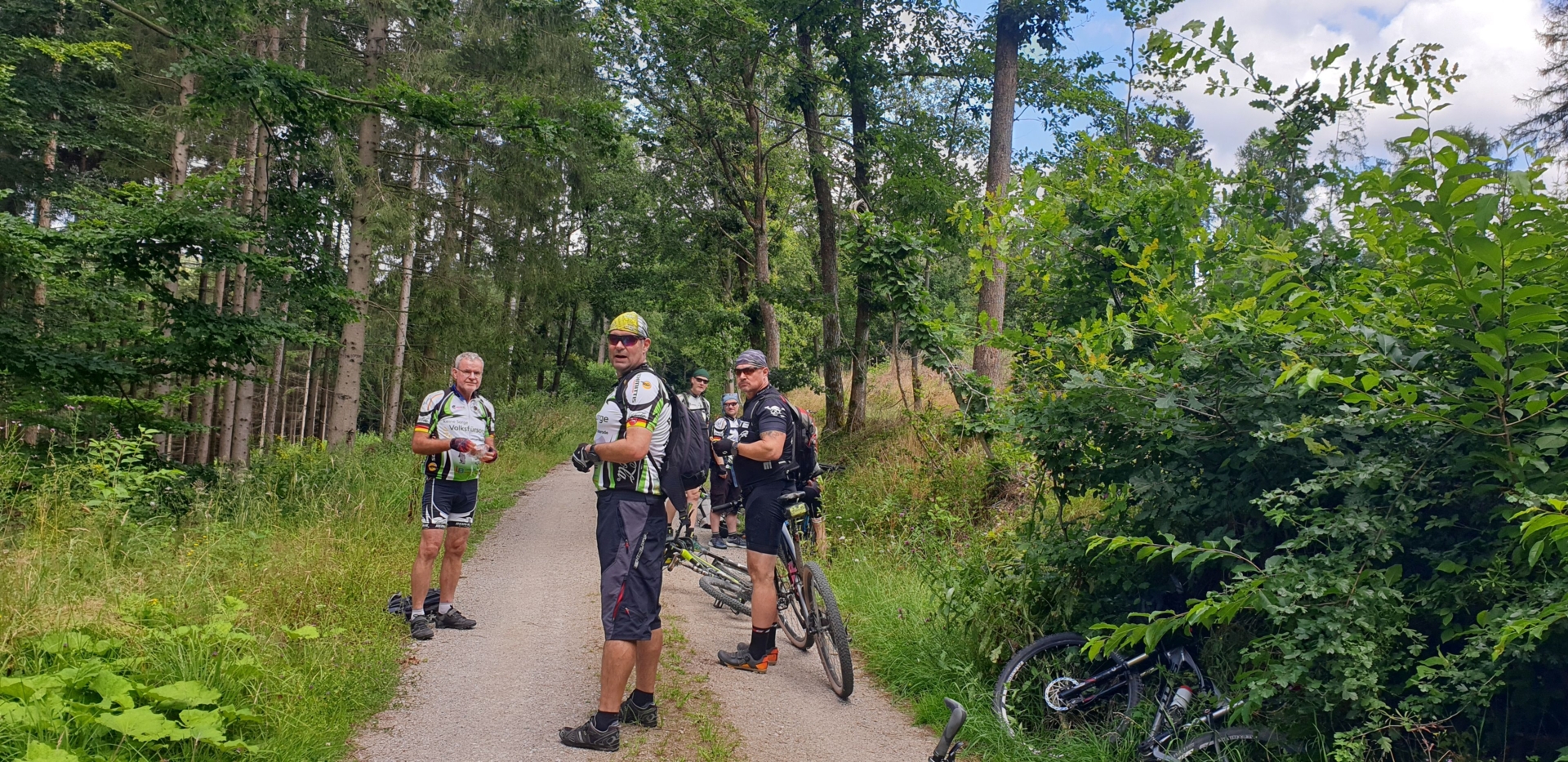 Bild: 2024-07-14-Solling-19 Pannenstopp oben im Wald-kl