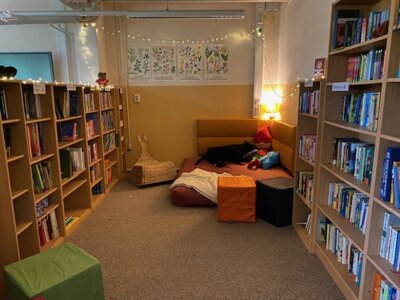 Foto des Albums: Entstehung unserer Bibliothek
