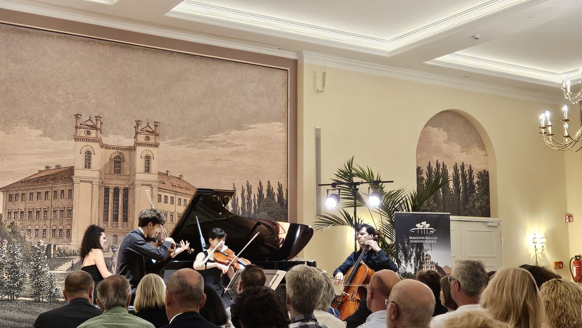Bild: Konzert im Schloss Lübbenau.