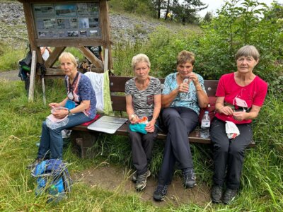 Verdiente Rast im Reinbachtal  (Bild vergr&ouml;&szlig;ern)