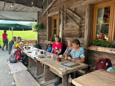Rast an der Steinberg Alm  (Bild vergr&ouml;&szlig;ern)
