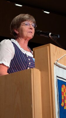 Adelheid Bender Klein Vorsitzende des S&uuml;dm&auml;hrerbundes  (Bild vergr&ouml;&szlig;ern)