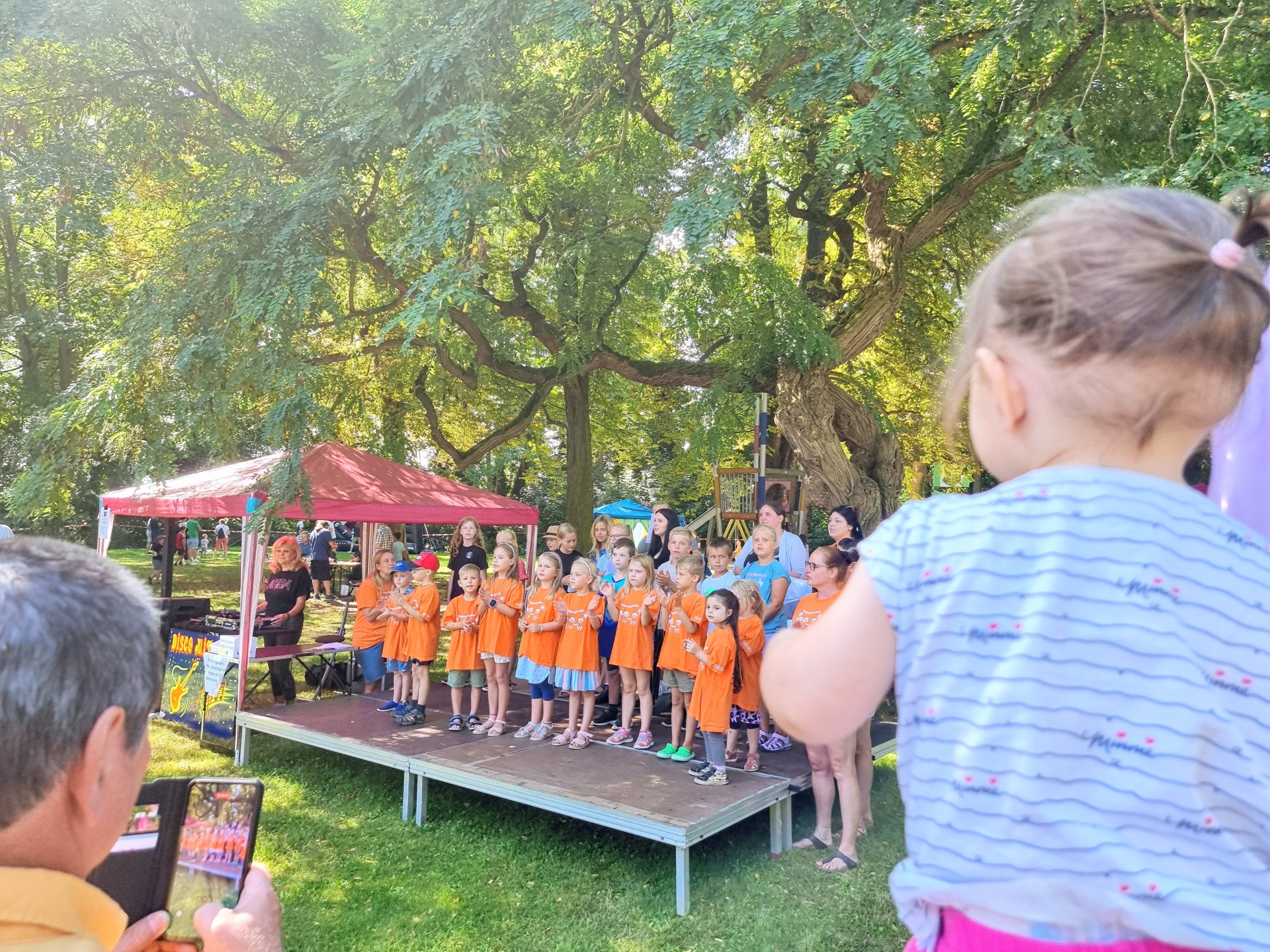 Bild: Fest der Vereine Programm Kita und Hort