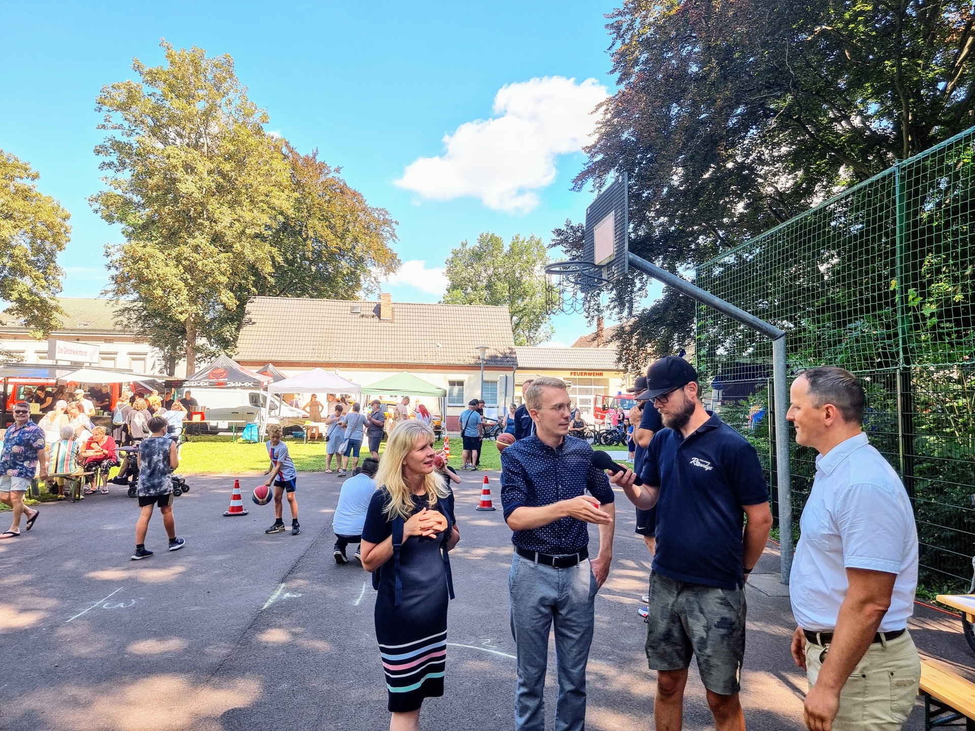 Bild: Fest der Vereine mit Gästen