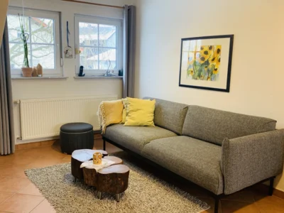 Wohnzimmer Ferienwohnung Sonnenblume  (Bild vergr&ouml;&szlig;ern)