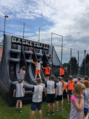 Foto des Albums: Unser Schulsporttag mit Trixitt - grandios!