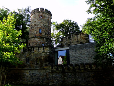 Meine Burg, meine...  (Bild vergr&ouml;&szlig;ern)