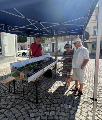 Vorschaubild: ... und der Kohlebahnenverein war mit einer Miniatur-Bahnanlage vor Ort.