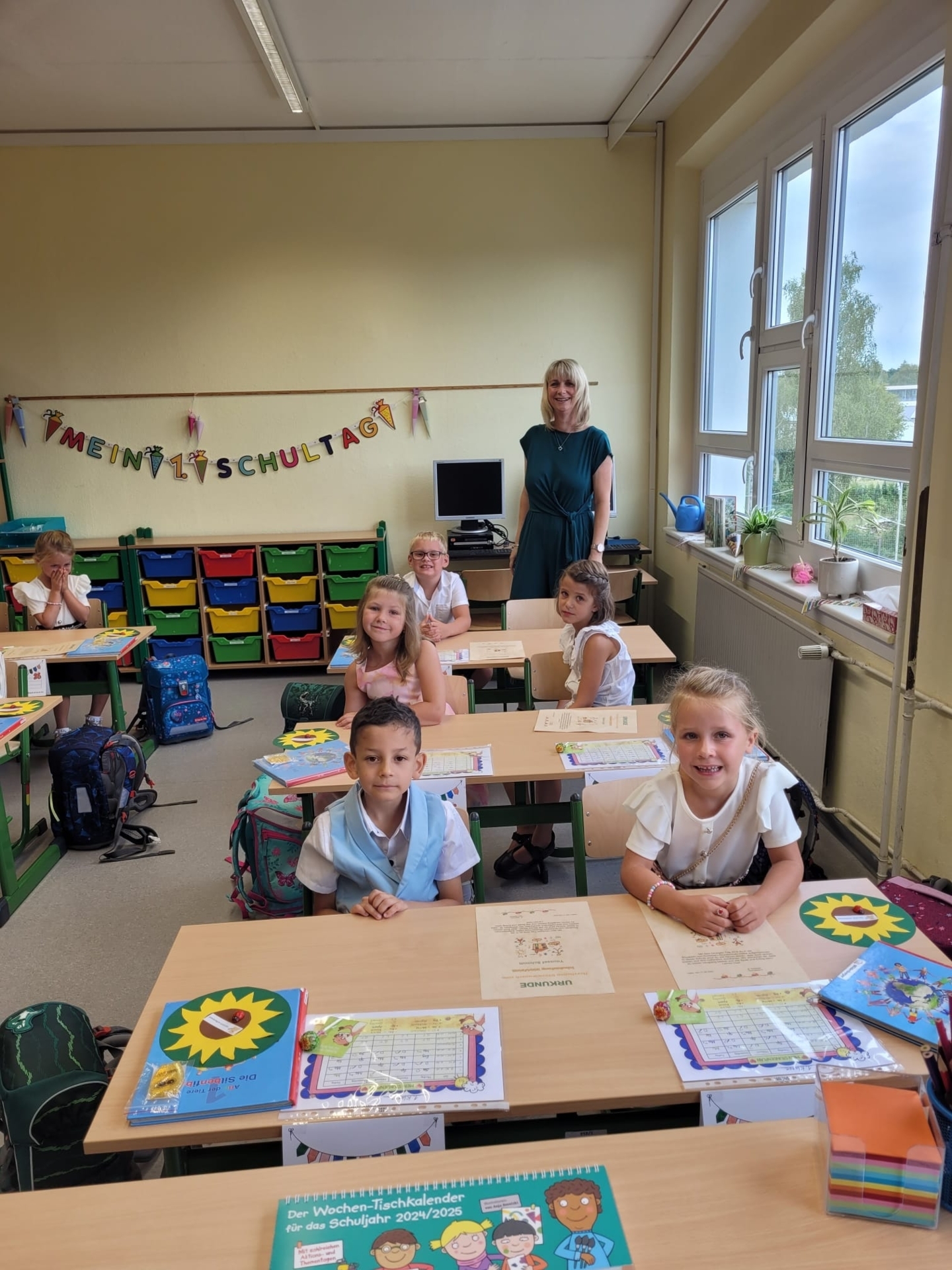 Bild: Klasse 1a im Klassenraum