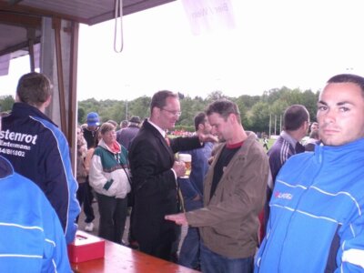 Foto des Albums: Einweihung Kunstrasen - Der Ball rollt!