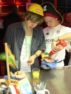 Blau-Weiss-Party2009 7  (Bild vergr&ouml;&szlig;ern)