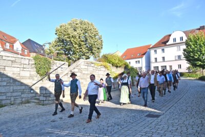 aus8 