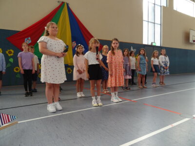 Programmkinder der 3. Klasse  (Bild vergr&ouml;&szlig;ern)