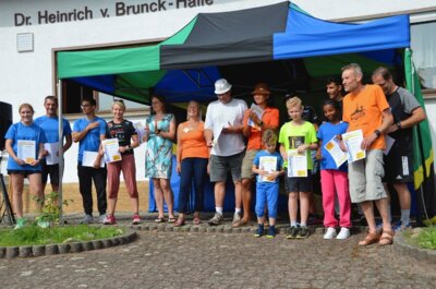 Foto des Albums: Siegerehrung bis Ende von LAUFEN FÜR WASSER 2023