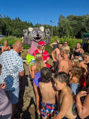 Foto des Albums: Neptunfest 2024 mit Sprungkunst und Schaumparadies