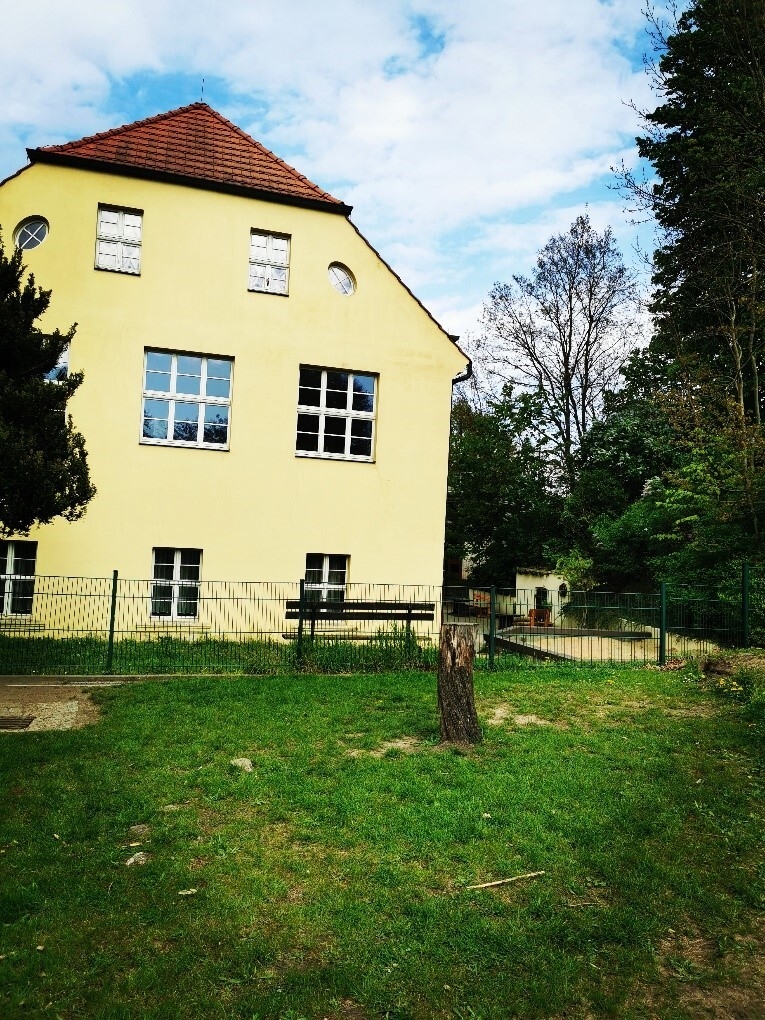Bild: Hortgebäude Seitenansicht