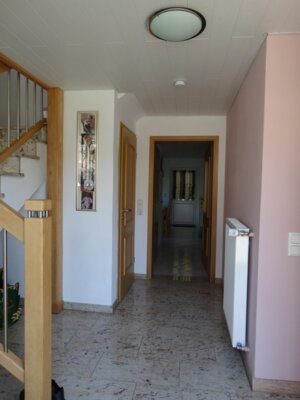 eingang wohnung  (Bild vergr&ouml;&szlig;ern)
