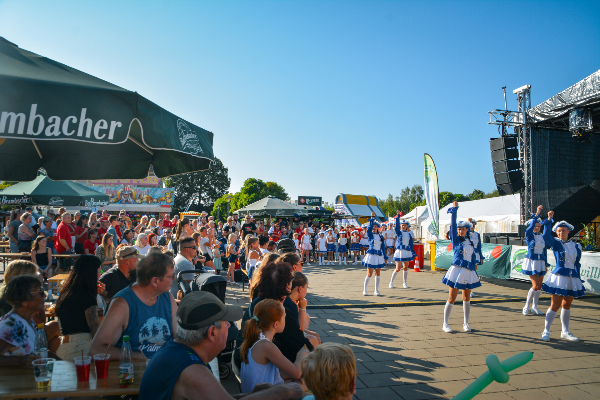 Bild: Der WCC e.V. stattete dem Stadtfest einen Spontan-Besuch ab