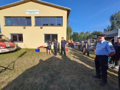 Foto des Albums: Nachtwanderung der Jugendfeuerwehren