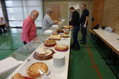 Kuchenbuffet  (Bild vergr&ouml;&szlig;ern)