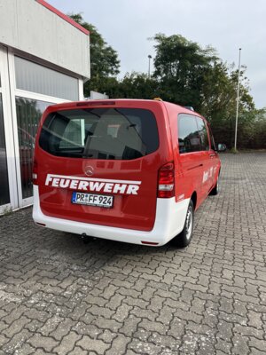 Fotoalbum Neuer Mannschaftstransportwagen für die Freiwillige Feuerwehr Stepenitz
