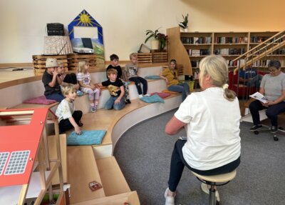 Foto des Albums: Lesenachmittag für Kinder mit Kaffeeklatsch