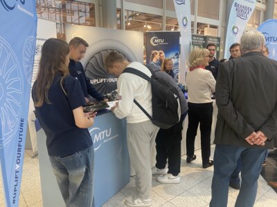 &copy; Huth -Ausbildungsmesse 2024- (17)  (Bild vergr&ouml;&szlig;ern)