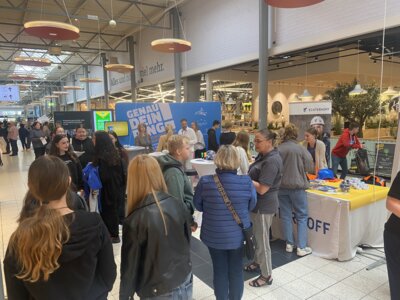 &copy; Huth -Ausbildungsmesse 2024- (64)  (Bild vergr&ouml;&szlig;ern)