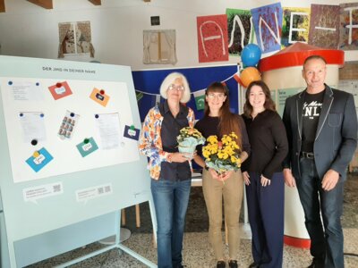 Fotoalbum Youniworth: Eine Ausstellung in der Pausenhalle im Rahmen der interkulturellen Wochen
