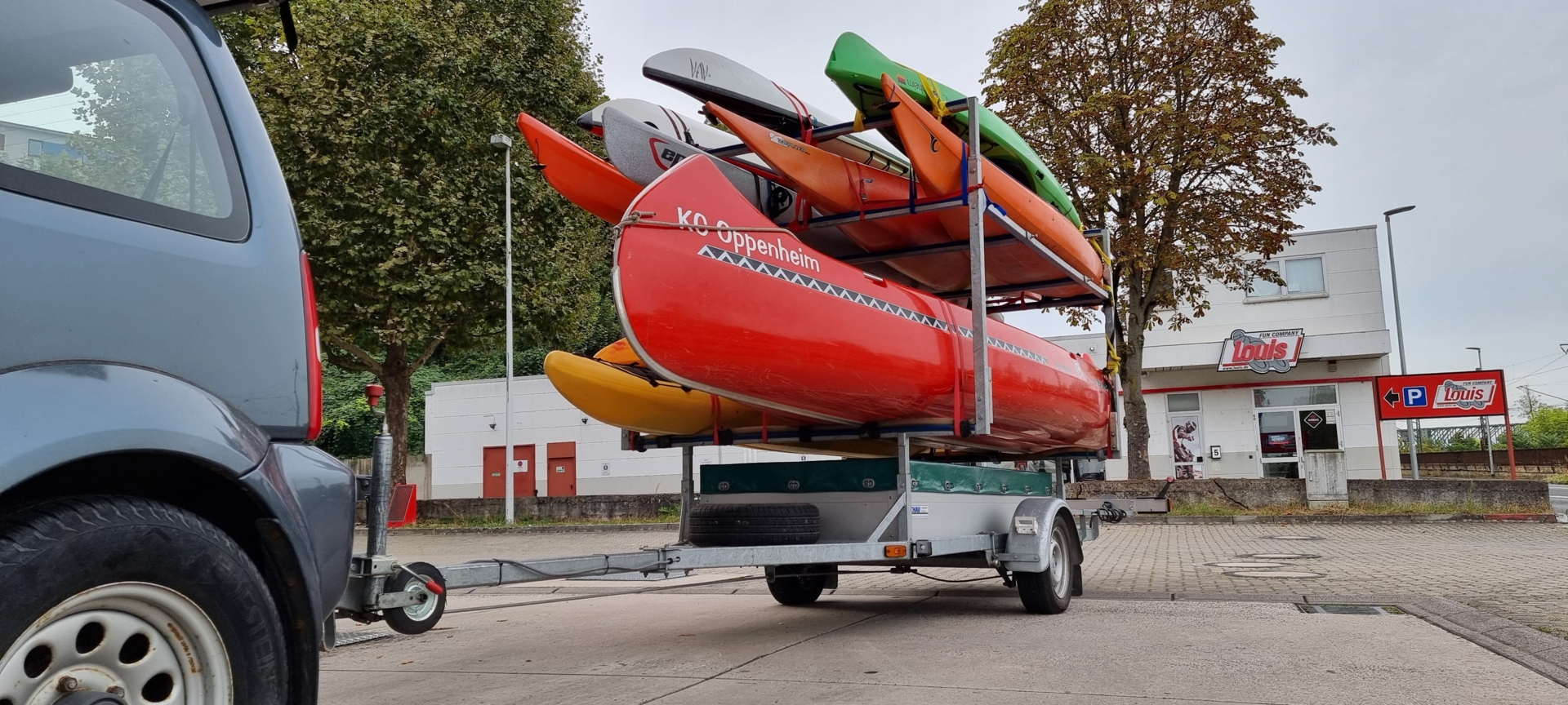 Bild: Beim Rücktransport hatte das Zugauto ganz schön zu schaffen