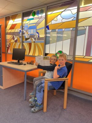 Foto des Albums: Besuch in der Stadtbibliothek, Klasse 2