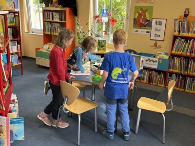 Foto des Albums: Besuch in der Stadtbibliothek, Klasse 2