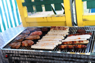 K&ouml;stliches vom Grill  (Bild vergr&ouml;&szlig;ern)