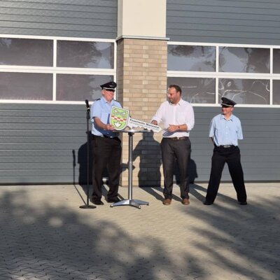 Foto des Albums: Übergabe LF10 Feuerwehr Mariental