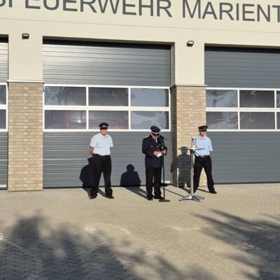 Foto des Albums: Übergabe LF10 Feuerwehr Mariental