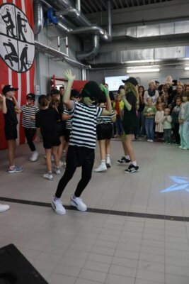 Foto des Albums: Leuchtturmfest 2024 - Auftritt Tanzgruppe