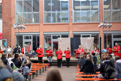 Foto des Albums: Museumsnacht 2024 lockte viele Gäste in den Hof der Tuchfabrik