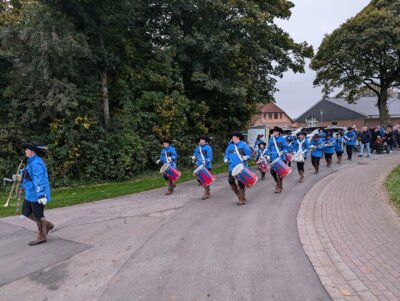 Umzug in Humptrup  (Bild vergr&ouml;&szlig;ern)
