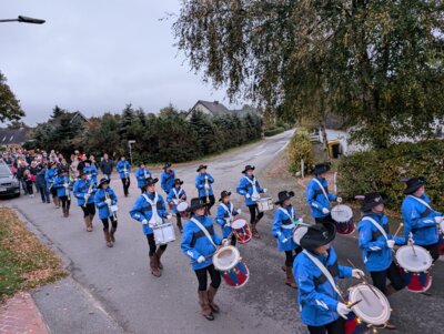 Umzug in Humptrup  (Bild vergr&ouml;&szlig;ern)