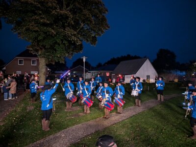 Umzug in Humptrup  (Bild vergr&ouml;&szlig;ern)