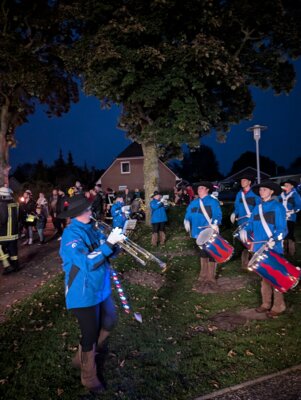 Umzug in Humptrup  (Bild vergr&ouml;&szlig;ern)