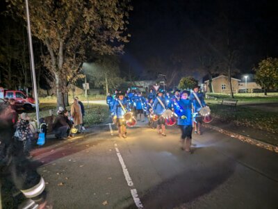 Umzug in Sprakeb&uuml;ll  (Bild vergr&ouml;&szlig;ern)